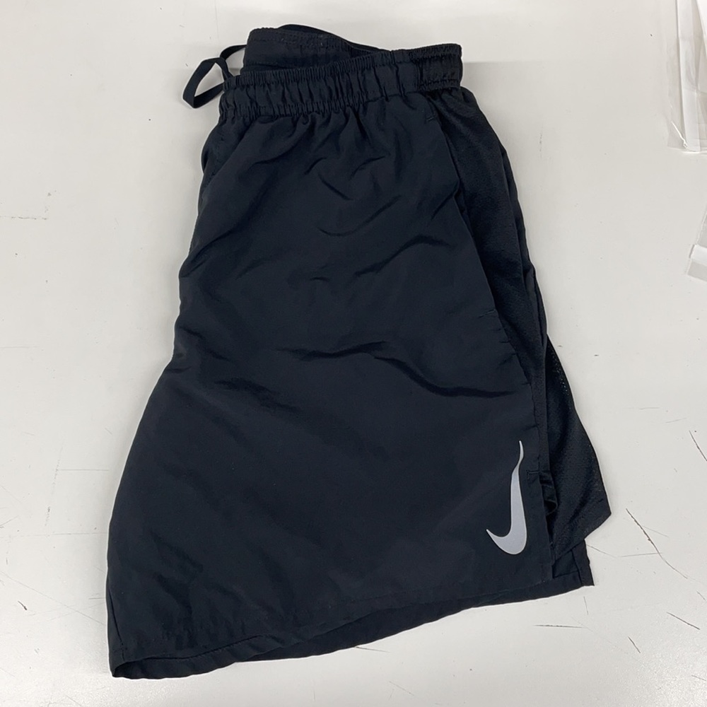 Nike Men's Athletic Shorts (D60) - Picture 3 of 4